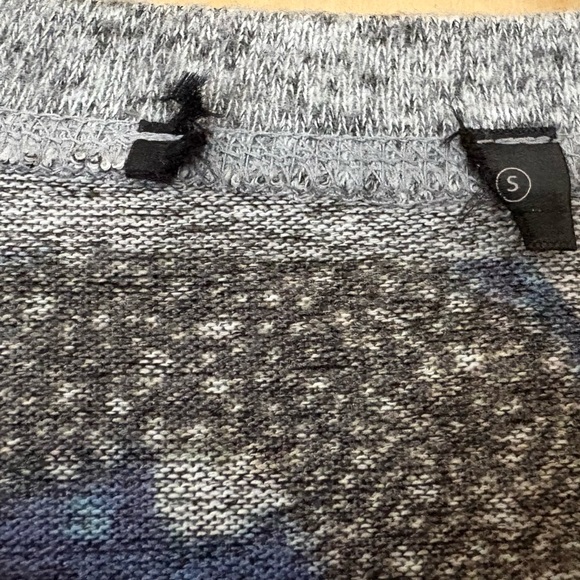 Colorful Abstract Patterned Sweater - Picture 2 of 5